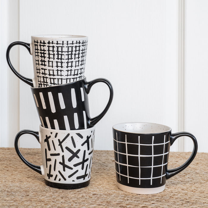 mugs contempo - motif géométrique assorti noir et blanc - grès - 34 cl - coffret 4 tasses - Table Passion