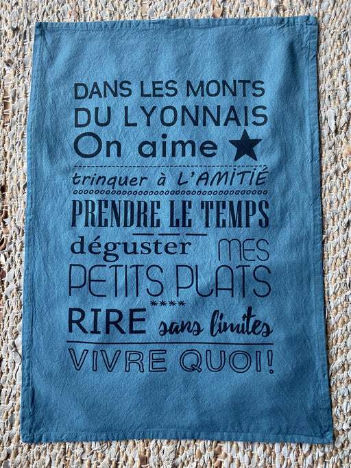 Torchon Bleu "Dans les Monts du Lyonnais, on aime ..." SOPHIE JANIERE